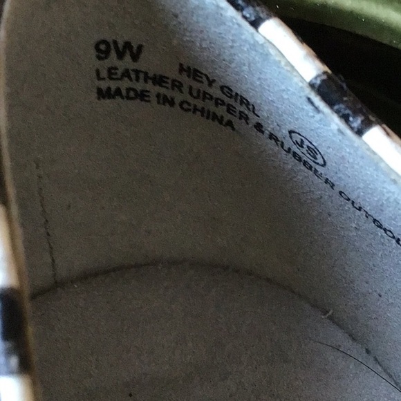 Aérosoles “Hey Girl “ flats size 9w. - Picture 6 of 9